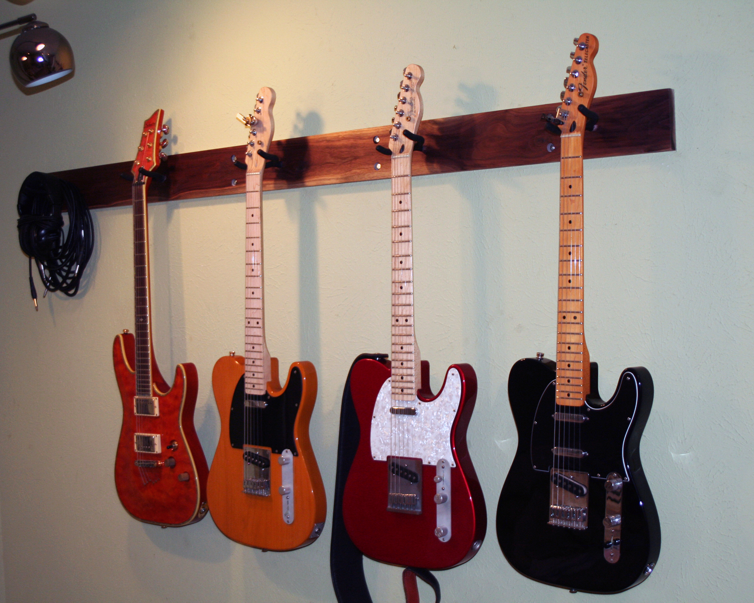 Guitar_Hangers_Market