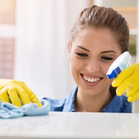 Happy_Brisbane_House-Cleaner_by_Maid_Easy
