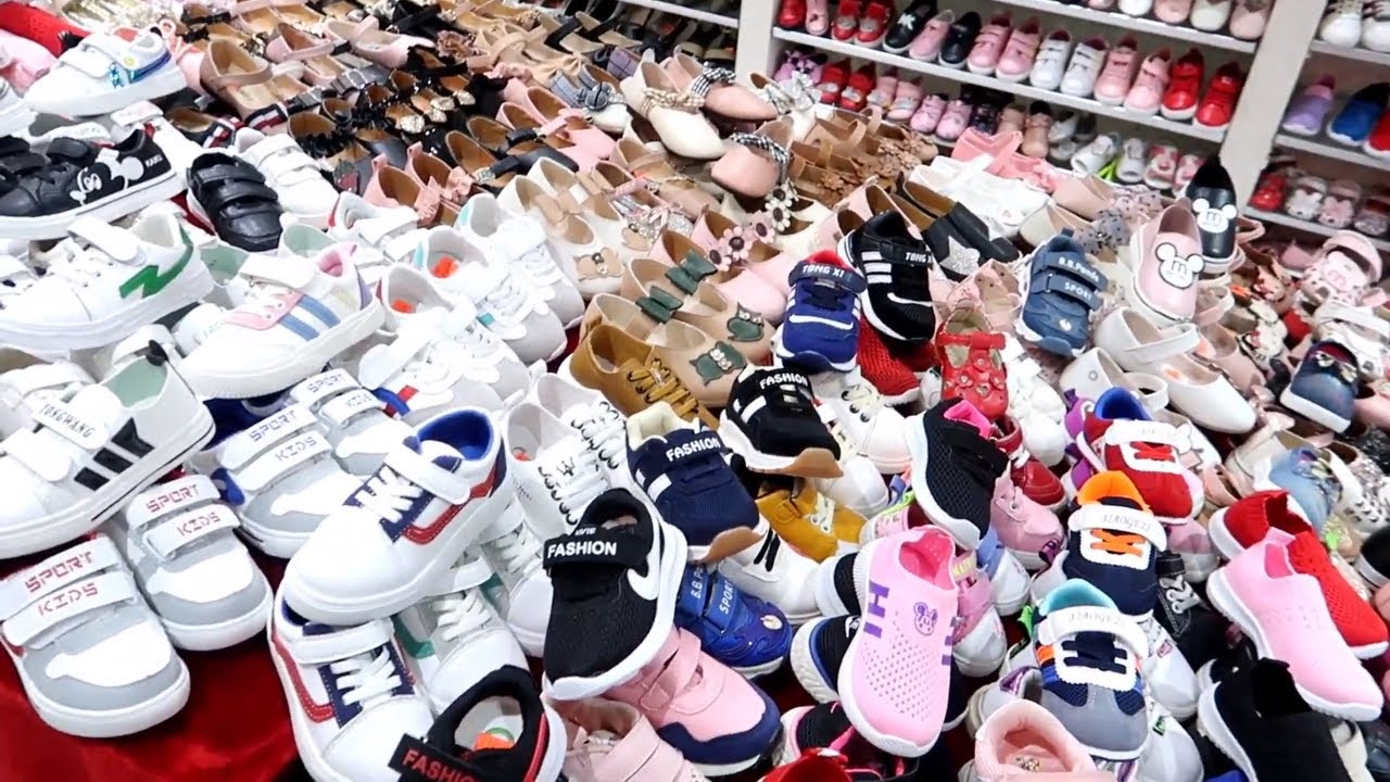 Kids_Shoes_Market