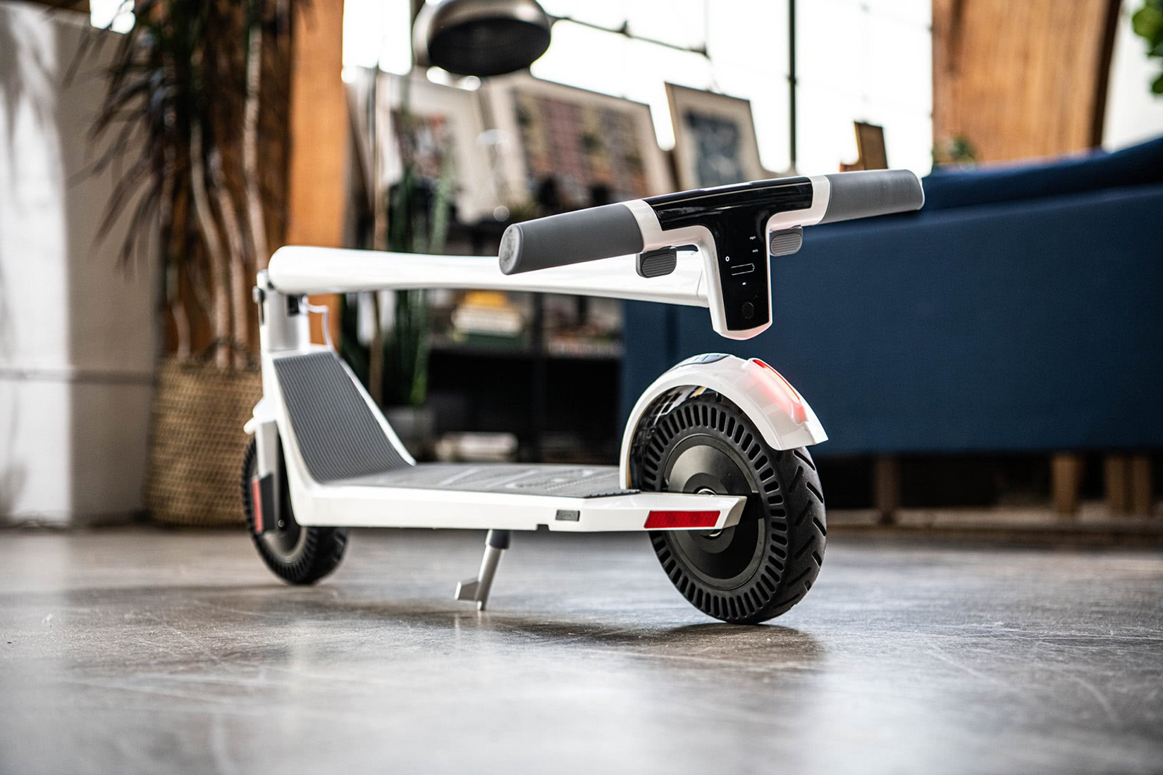 unagi-review-escooters-luxe-digital@2x