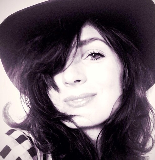 Fashion Stylist LA Zoe Hennessey Brings Elevated Wardrobe Direction to Luxury Brands and Private Clients