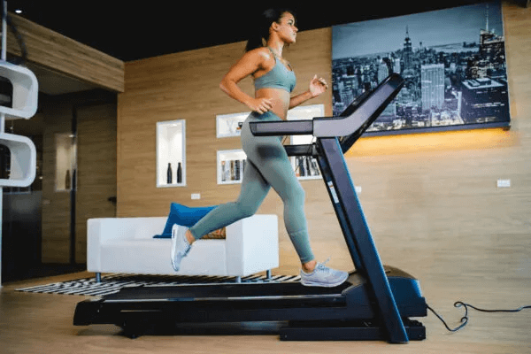 Guest_post-Sole-F60-treadmill-running